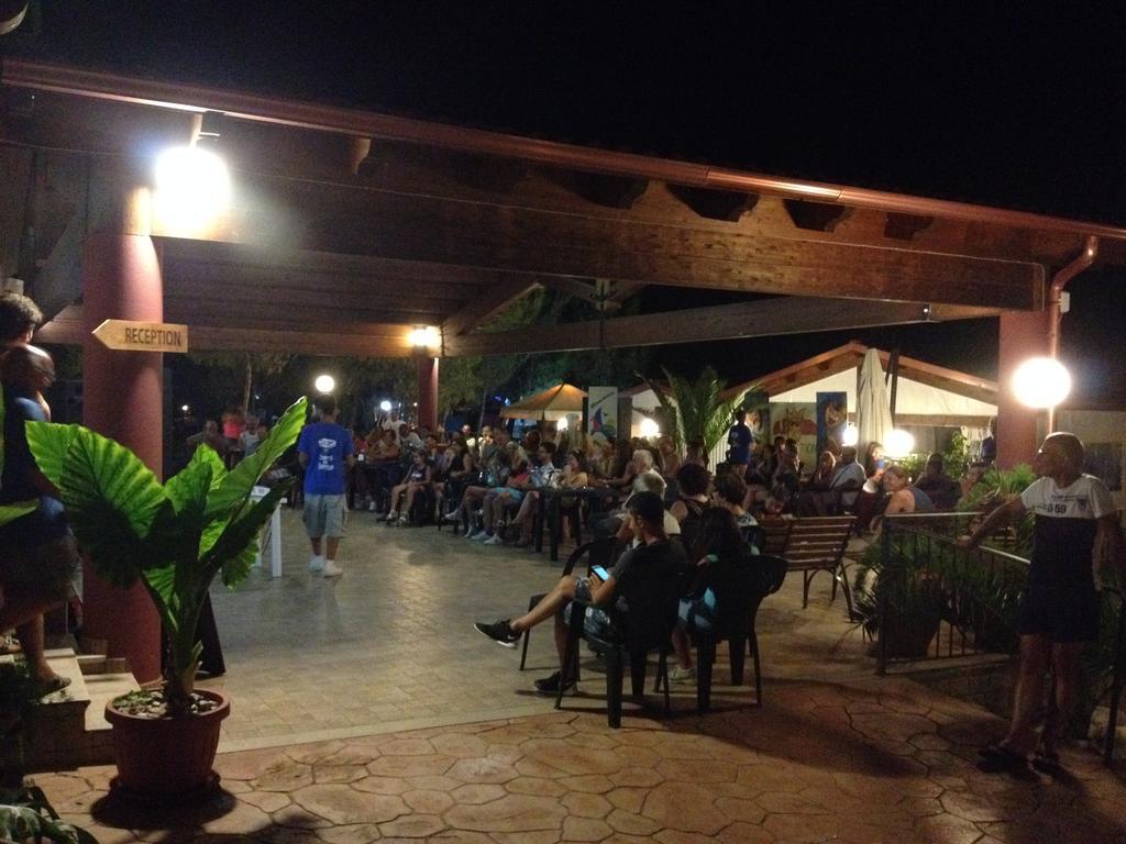 Camping Villaggio Riviera โฟเชวาราโน ภายนอก รูปภาพ